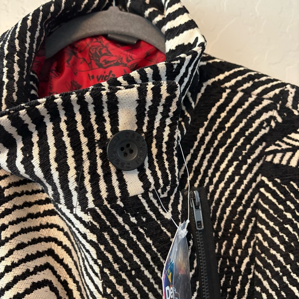 Desigual designer tapestry black white red we love jacket coat RARE size 10 NEW - Picture 3 of 16